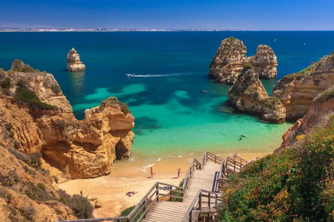 לינה וארוחת בוקר מונקאראפאצ'ו Quinta Pereiro Tropic Garden, Algarve