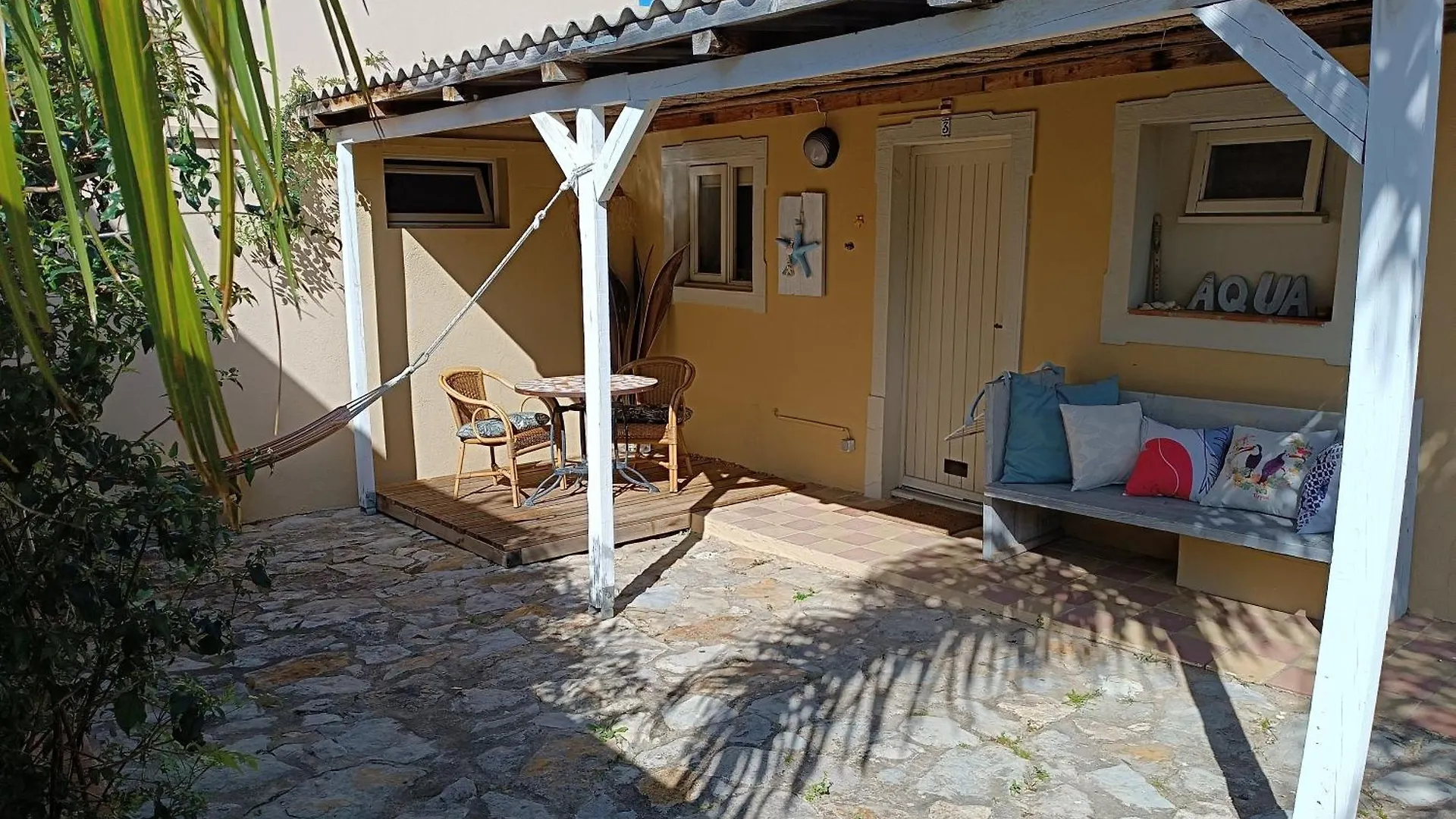 לינה וארוחת בוקר מונקאראפאצ'ו Quinta Pereiro Tropic Garden, Algarve 0*,  פורטוגל