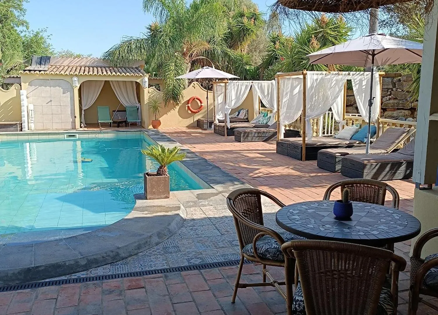 לינה וארוחת בוקר מונקאראפאצ'ו Quinta Pereiro Tropic Garden, Algarve 0*,  פורטוגל